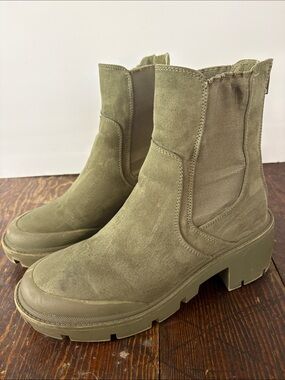 Esprit Elvira Olive Suede Chelsea Lug Boots Y2K Military Size 9